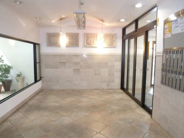 エントランスホール