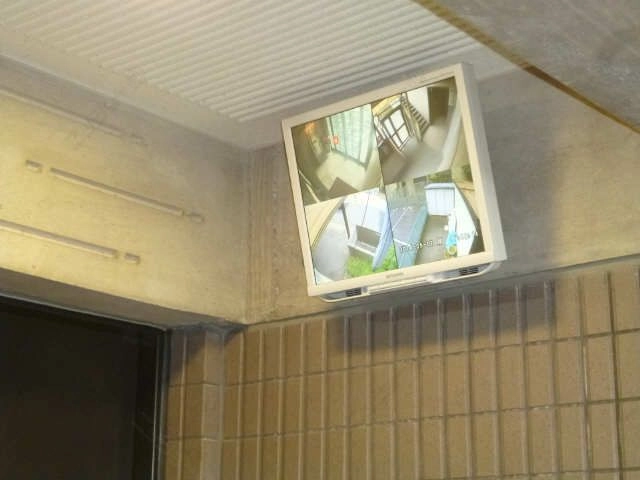 防犯カメラ用モニター