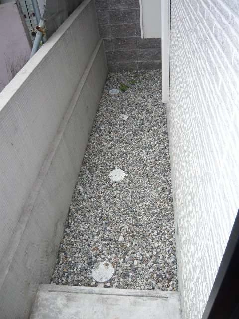 勝手口(キッチン裏)