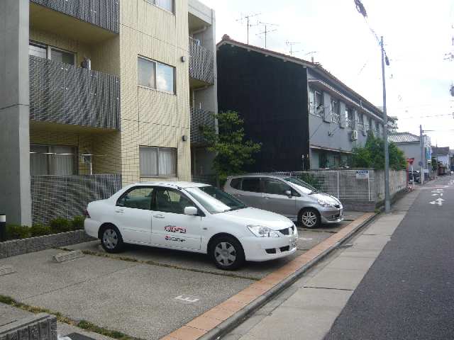 南側駐車場