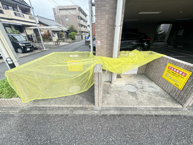 敷地内�ゴミ置き場