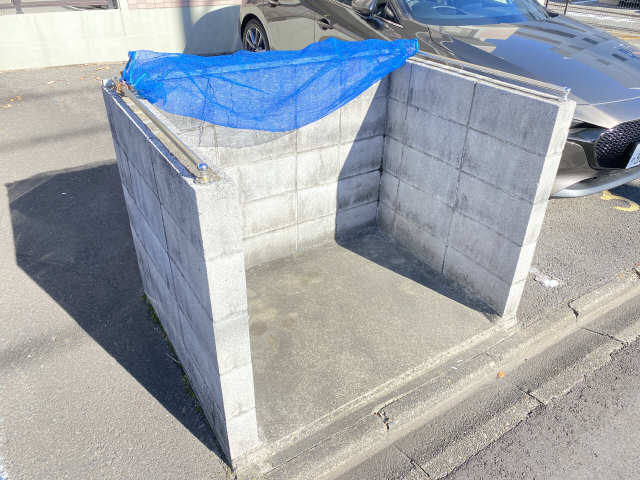 敷地内ゴミ置場