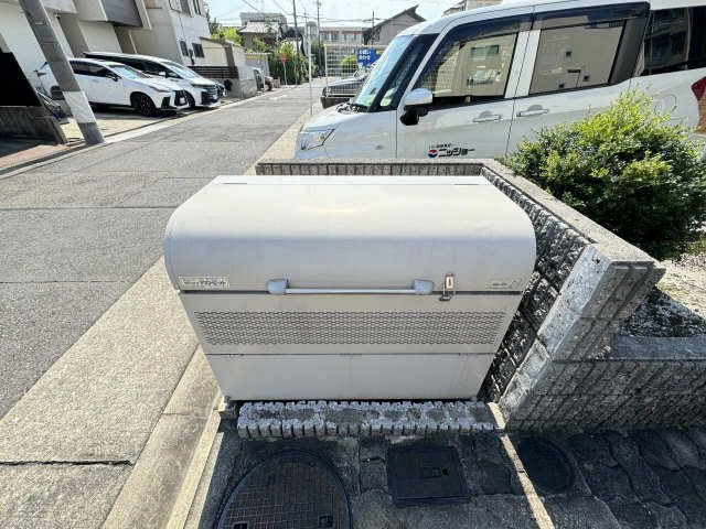 敷地内ゴミ置き場