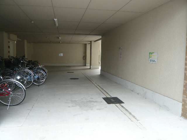 駐車場・駐輪場