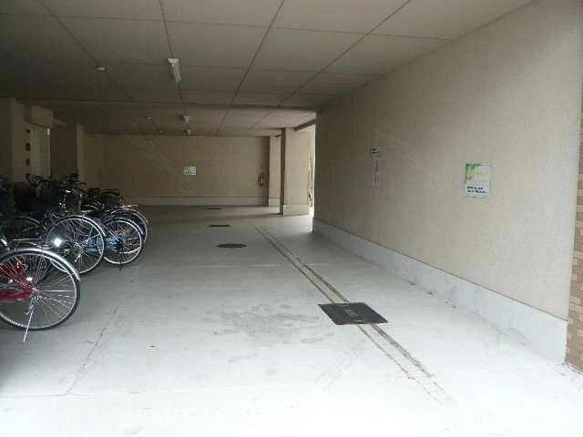 駐車場・駐輪場