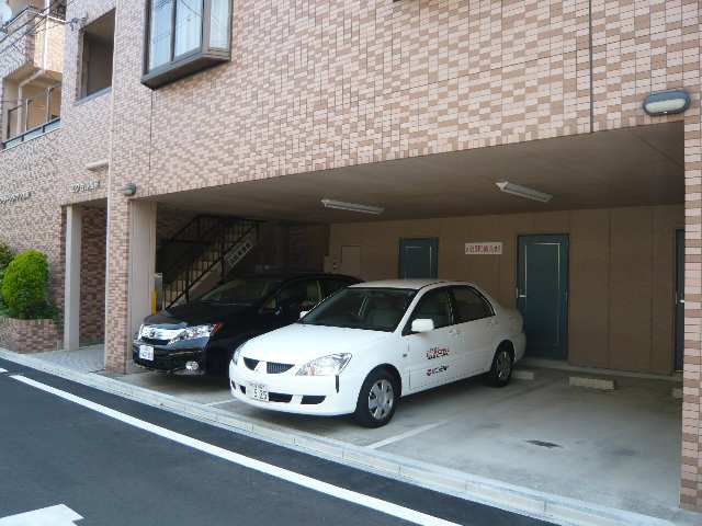 屋根付駐車場
