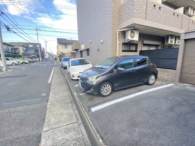 アンテノール黒川 2階 駐車場