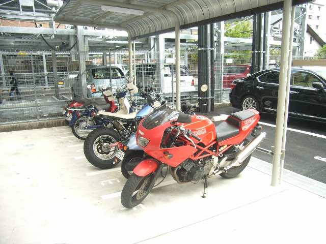 バイク置場