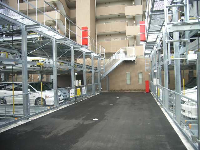 駐車場（立）