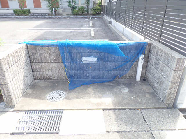 ごみ置き場