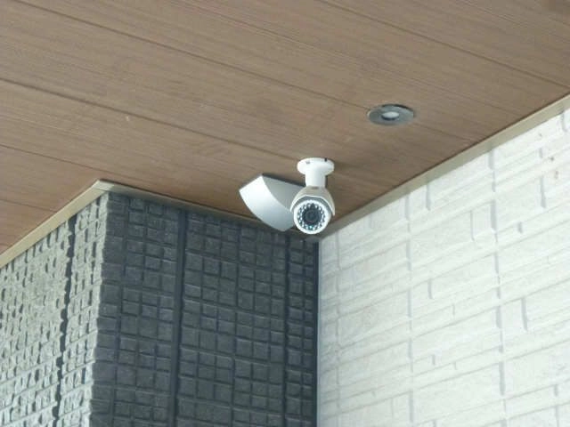 エントラン防犯カメラ