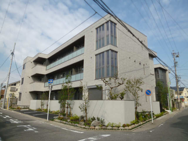 外観（南東側）