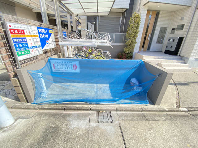 ゴミ置き場