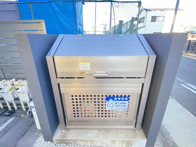 敷地内ゴミ置き場