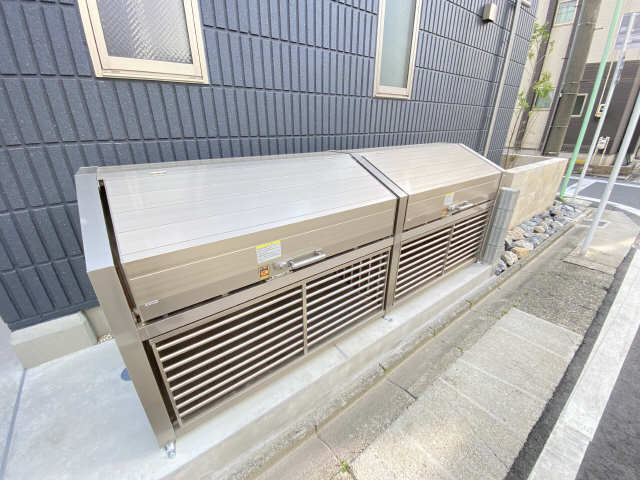 敷地内ゴミ置場