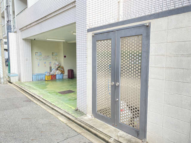 ゴミ出し場