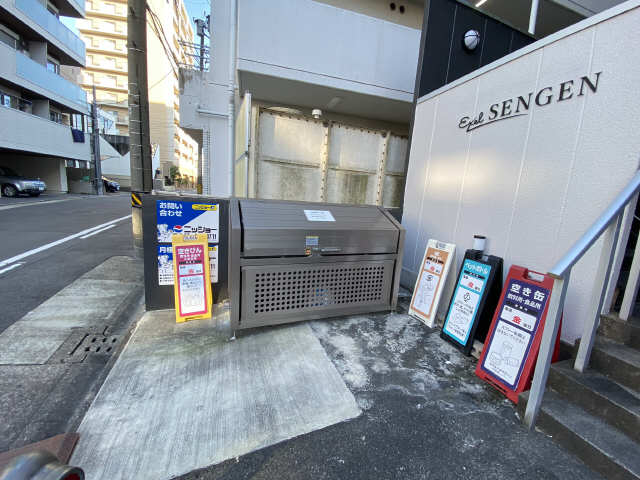 ゴミ置き場