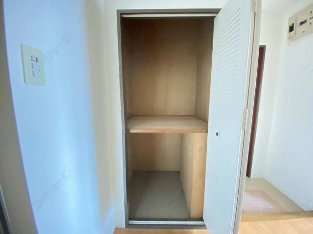 玄関横収納
