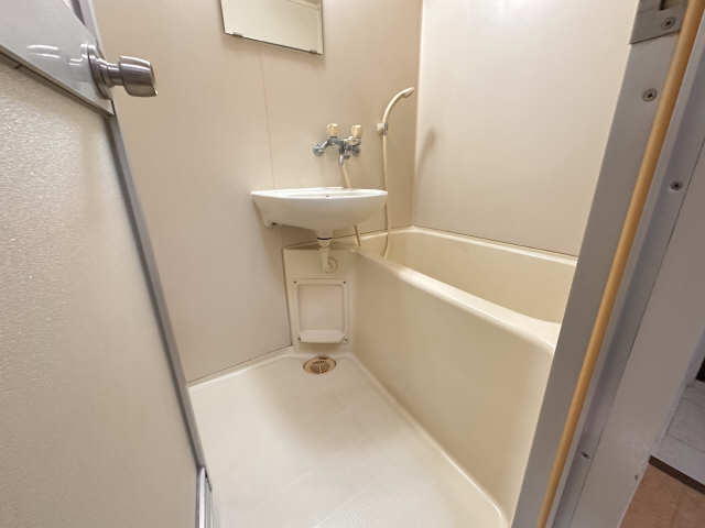 リバーサイド石川 6階 浴室