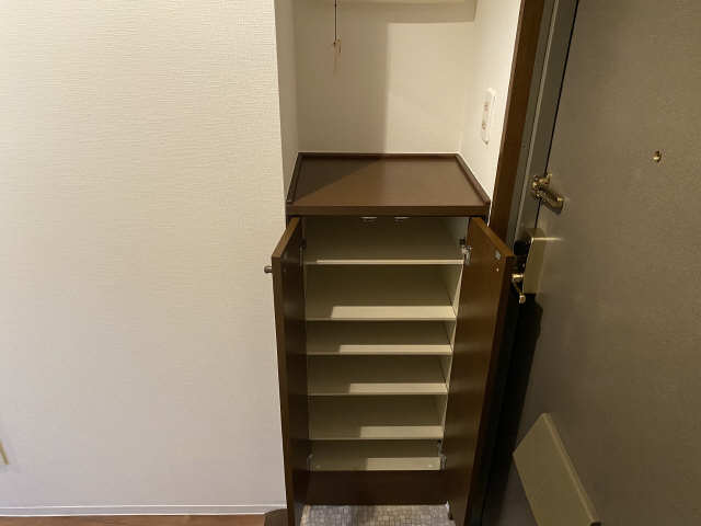 シューズボックス