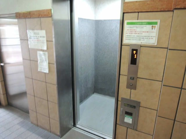 エレベータ