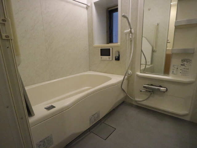 グランマスト鶴舞 5階 浴室