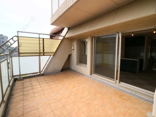 ルーフバルコニー