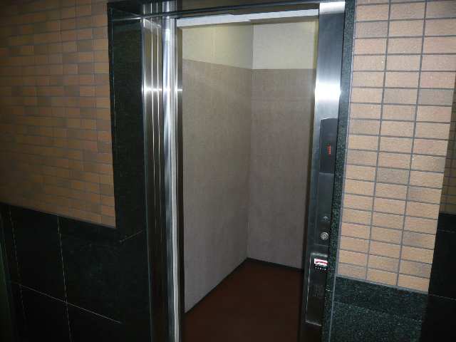 エレベータ