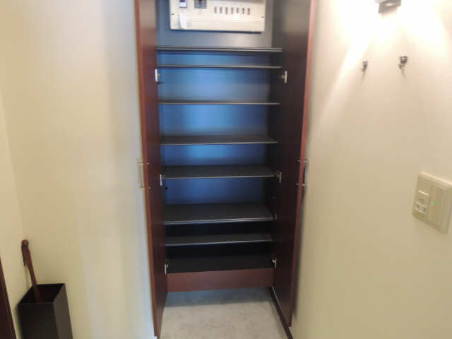 ｼｭｰｽﾞBOX