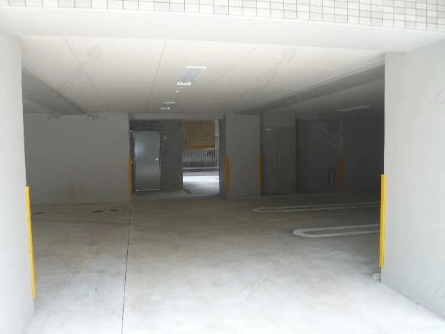 屋内駐車場