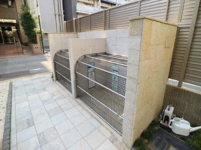 ごみ置き場