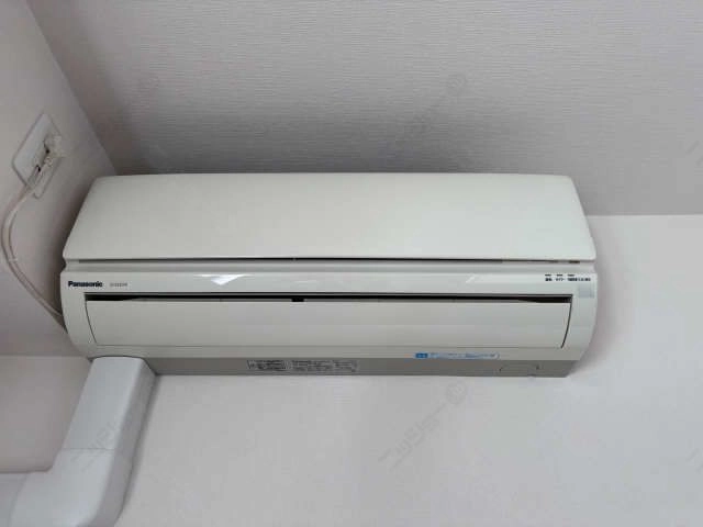 中洋室エアコン（残置物）