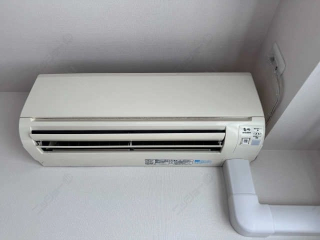 西洋室エアコン（残置物）