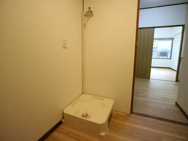 チサンマンション栄　６０２号室 6階 洗濯機置場