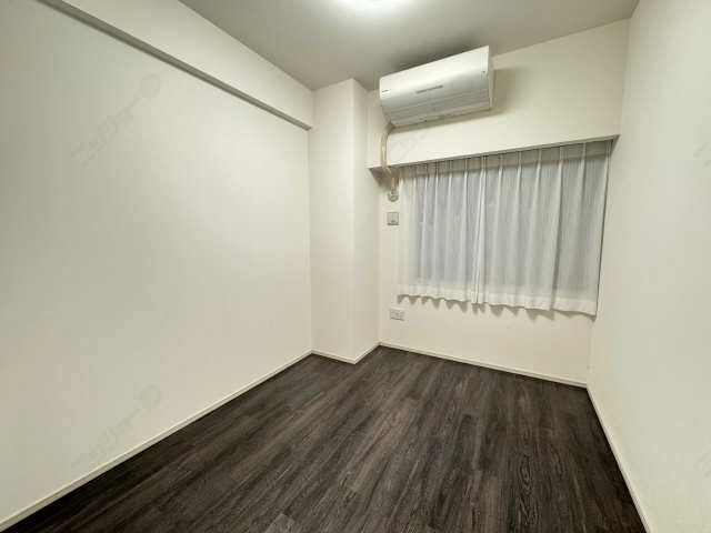 洋室（北東側）