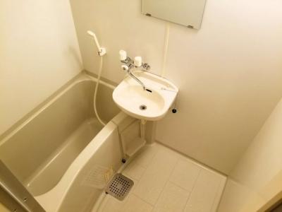 レオパレスＦｌａｔ新栄 18階 浴室
