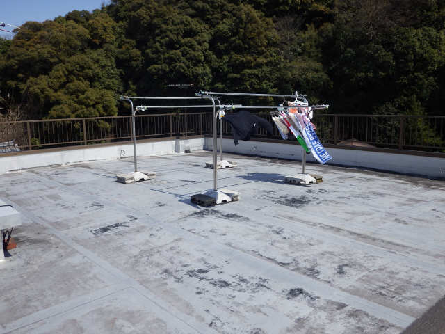 屋上共同物干し場