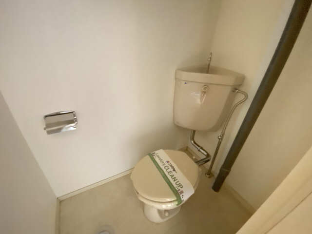 シャンポール桂 2階 WC