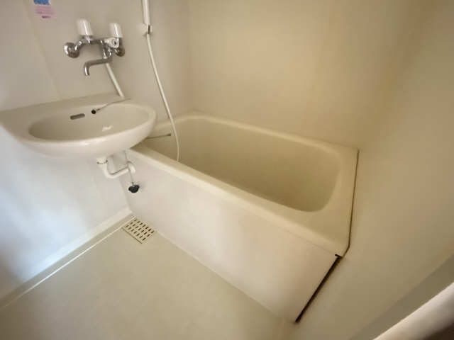 シャンポール桂 2階 浴室
