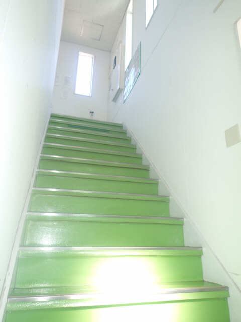 グリーン　シャトー 2階 階段