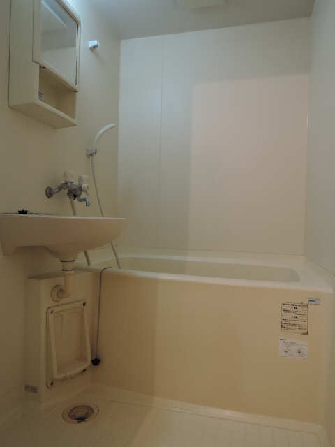 ワラヤビル 2階 浴室
