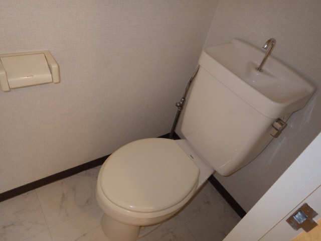 サンロイヤル 2階 WC