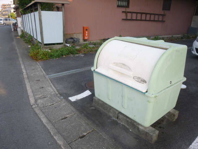 共有部�分