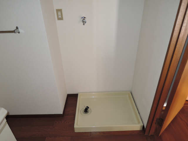 �洗濯機置場