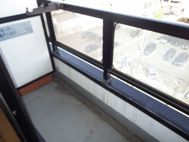 メゾンサファイヤ 6階 バルコニー
