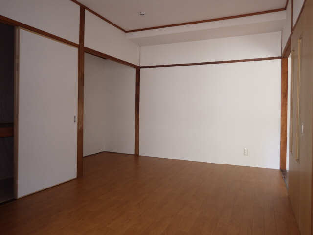 西川コーポラス 2階 洋室