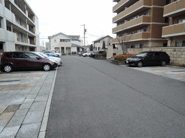 ヴェラーノ　マレ 5階 駐車場