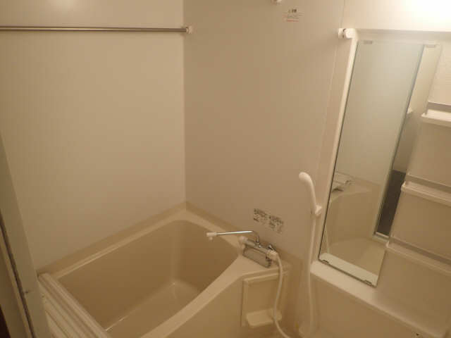 クリスタルパレス 2階 浴室