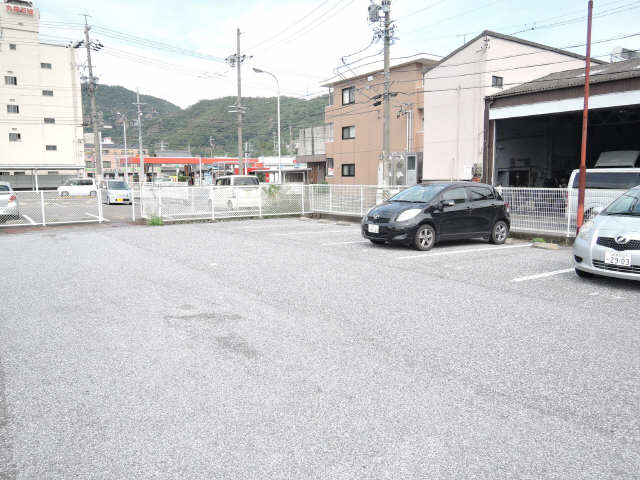 翔ずいうん 1階 第二駐車場