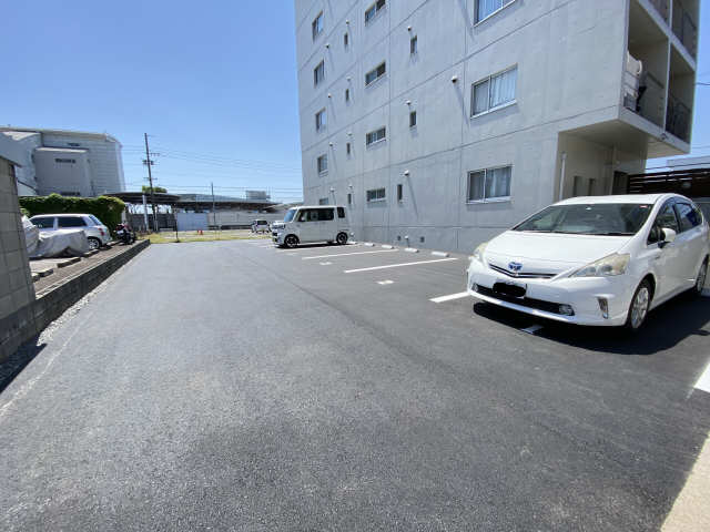 翔ずいうん 4階 駐車場